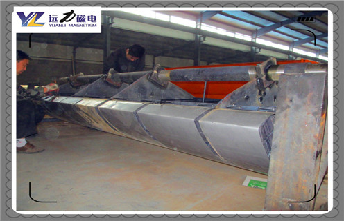 永磁磁選機(jī)，鳳城永磁磁選機(jī)的磁力_磁場強(qiáng)度能用多長時(shí)間_工作原理型號_鳳城永磁磁選機(jī)的磁力場強(qiáng)分布圖 