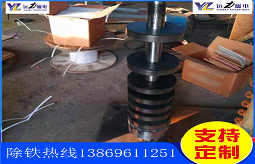 赤鐵礦磁選機(jī)，赤鐵礦磁選機(jī)在磁輥轉(zhuǎn)到前端位置時(shí)注意的問(wèn)題！_赤鐵礦磁選機(jī)在磁輥轉(zhuǎn)到前端位置時(shí)注意的問(wèn)題！廠(chǎng)家_除鐵強(qiáng)磁輥