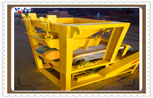 小型磁選機(jī)，提高小型磁選機(jī)節(jié)能生產(chǎn)可用的方法_輥式提高小型磁選機(jī)節(jié)能生產(chǎn)可用的方法_磁塊如何排列 