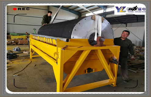 干式磁選機(jī)，錳礦干式磁選機(jī)受到眾多客戶的推薦_錳礦干式磁選機(jī)受到眾多客戶的推薦皮帶及結(jié)構(gòu)價格