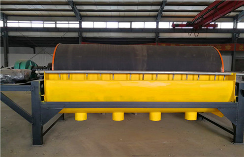 鐵礦磁選機(jī)，河南鐵礦磁選機(jī)有多重_河南鐵礦磁選機(jī)有多重發(fā)展工作視頻皮帶及結(jié)構(gòu)價(jià)格